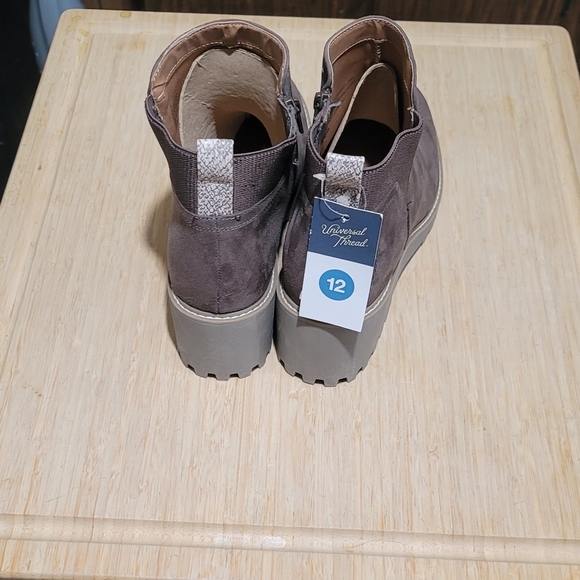 Boots - Picture 2 of 6